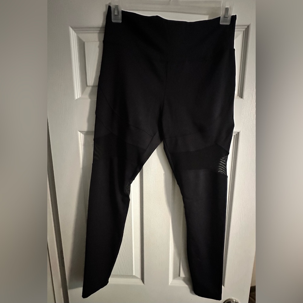 Zyia Black Leggings